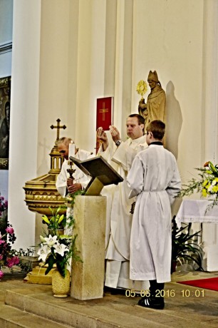 2016 - 06 (O1) Svátek sv. NORBERTA, celebr.opat  Michal Pojezdný 330
