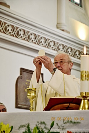 2016 - 06 (O1) Svátek sv. NORBERTA, celebr.opat  Michal Pojezdný 422